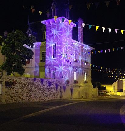 Eglise et mairie, Oradour sur Vayres (87)